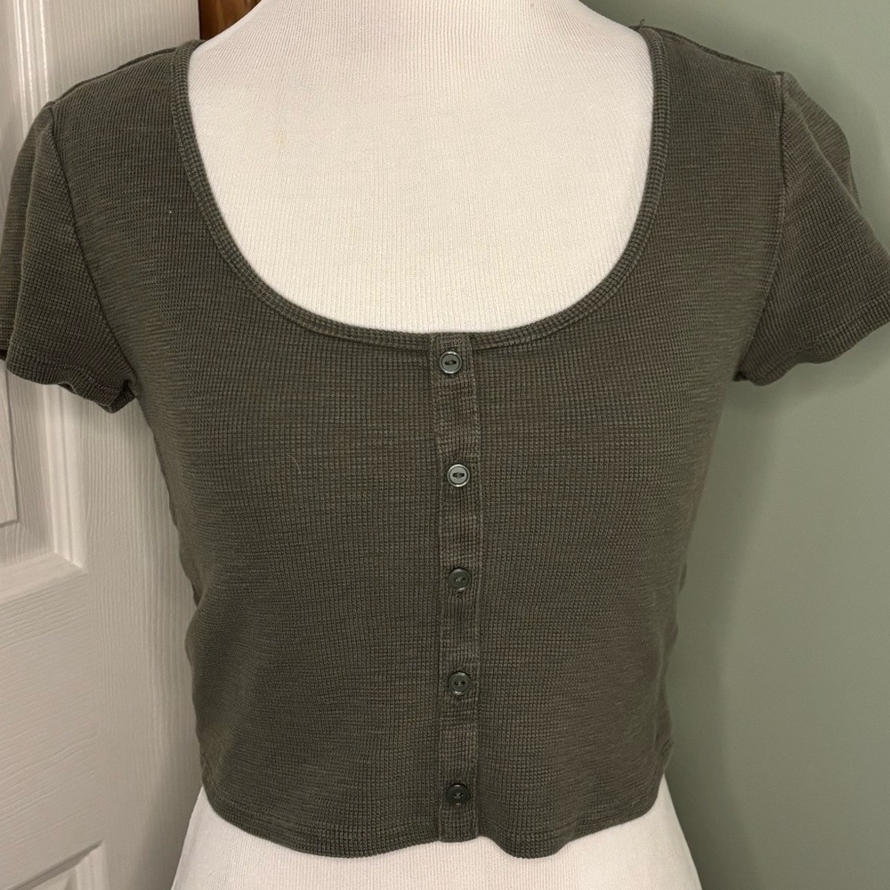 Wild Fable Green Button-Up Ribbed Crop Top